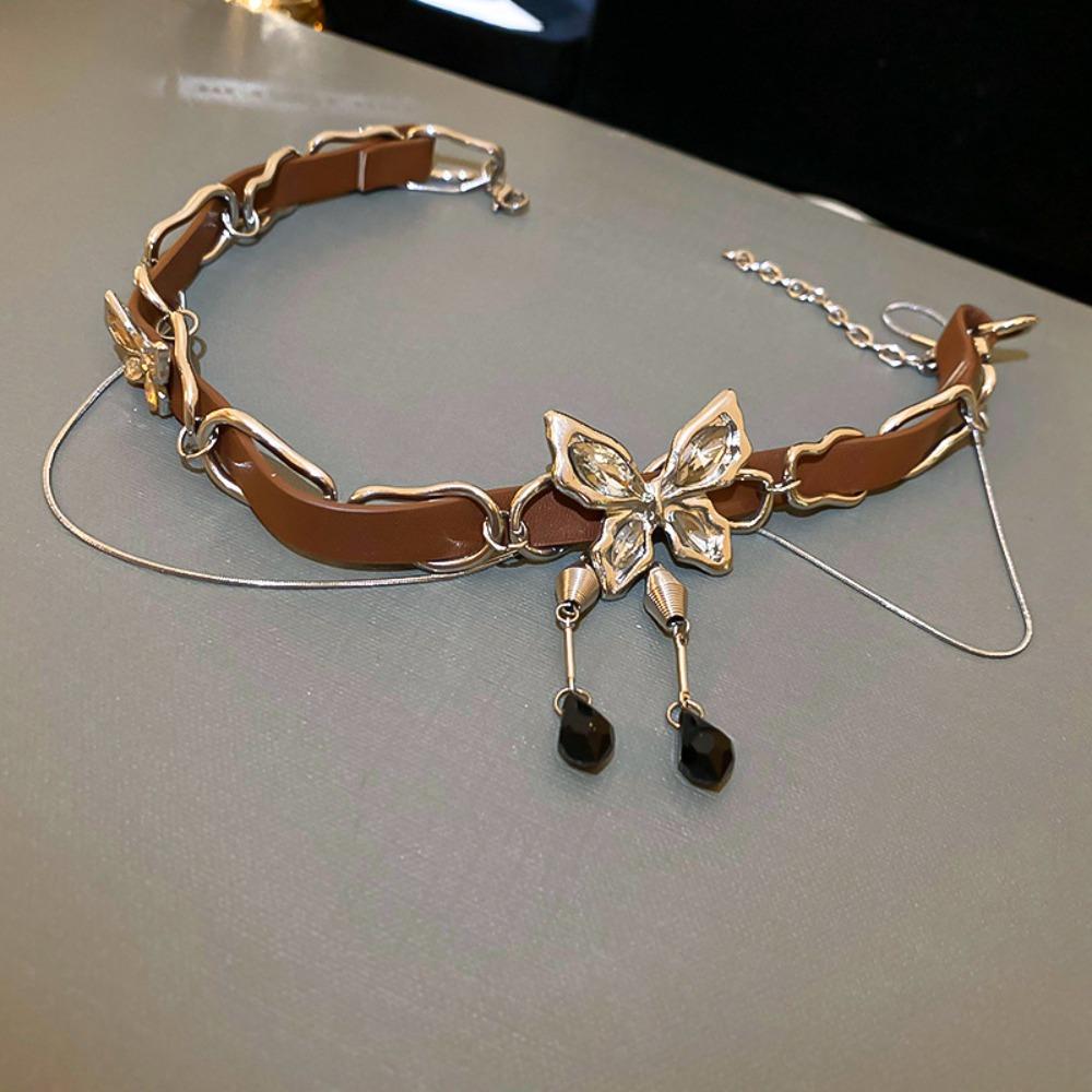 Rhinestone Spice Girl Necklace Brown Butterfly Pendant Choker Chain Jewelry коричневый 
Rhinestone Spice Girl Necklace Brown Butterfly Pendant Choker Chain Jewelry коричневый