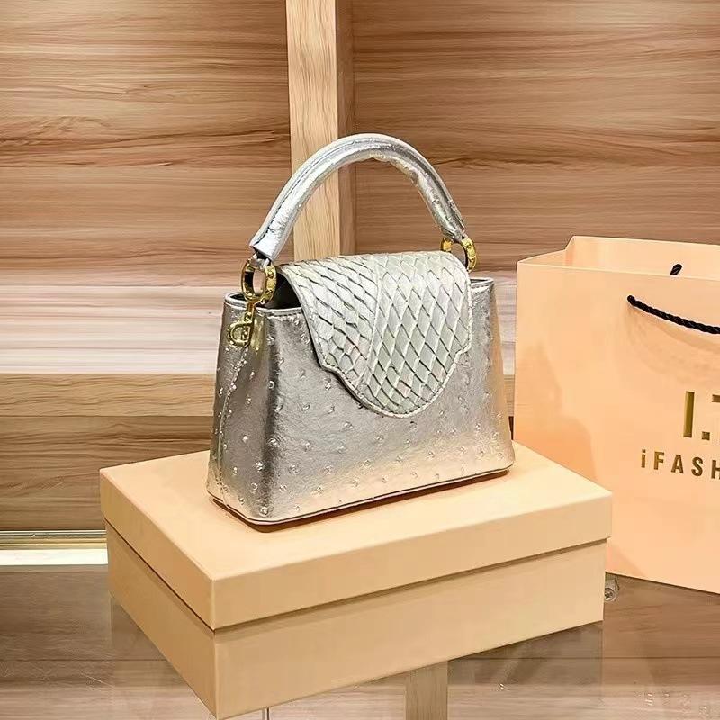 Crocodile Pattern Texture Small Bag, Trendy Single Shoulder Crossbody, Versatile Dual Shoulders, Simple Portable Square Bag, Fashionable срібний
Crocodile Pattern Texture Small Bag, Trendy Single Shoulder Crossbody, Versatile Dual Shoulders, Simple Portable Square Bag, Fashionable срібний