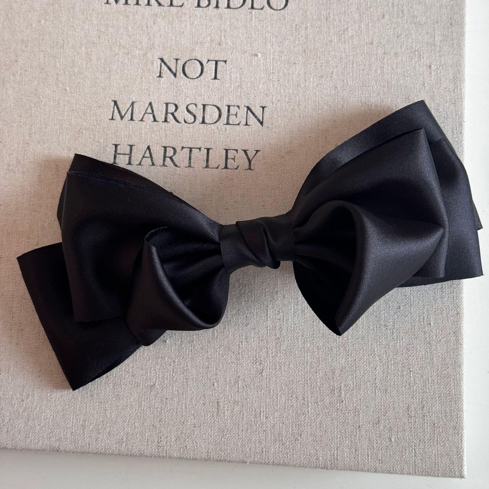 Заколки для волос для женщин девушки шпилька корейские аксессуары бант k-pop Лента популярные винтажные Дизайнерская заколка Головной убор модные новинки
Заколки для волос для женщин девушки шпилька корейские аксессуары бант k-pop Лента популярные винтажные Дизайнерская заколка Головной убор модные новинки