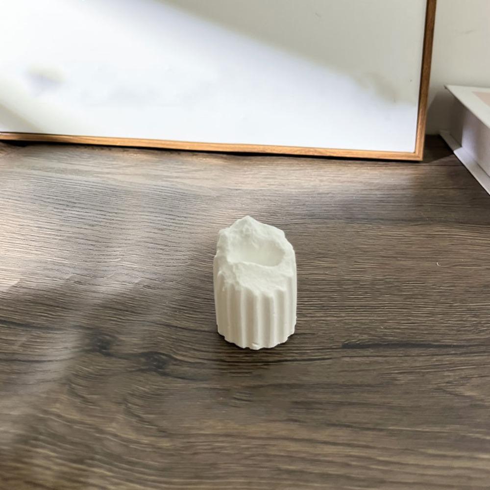 Exquisite Vintage Plaster Ring Holder White Gypsum Ring Display Rack High Quality 4.5cm No Base
Exquisite Vintage Plaster Ring Holder White Gypsum Ring Display Rack High Quality 4.5cm No Base