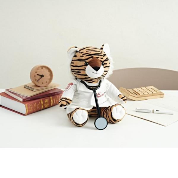 Houirang doctor gown doll tiger doll 
Houirang doctor gown doll tiger doll