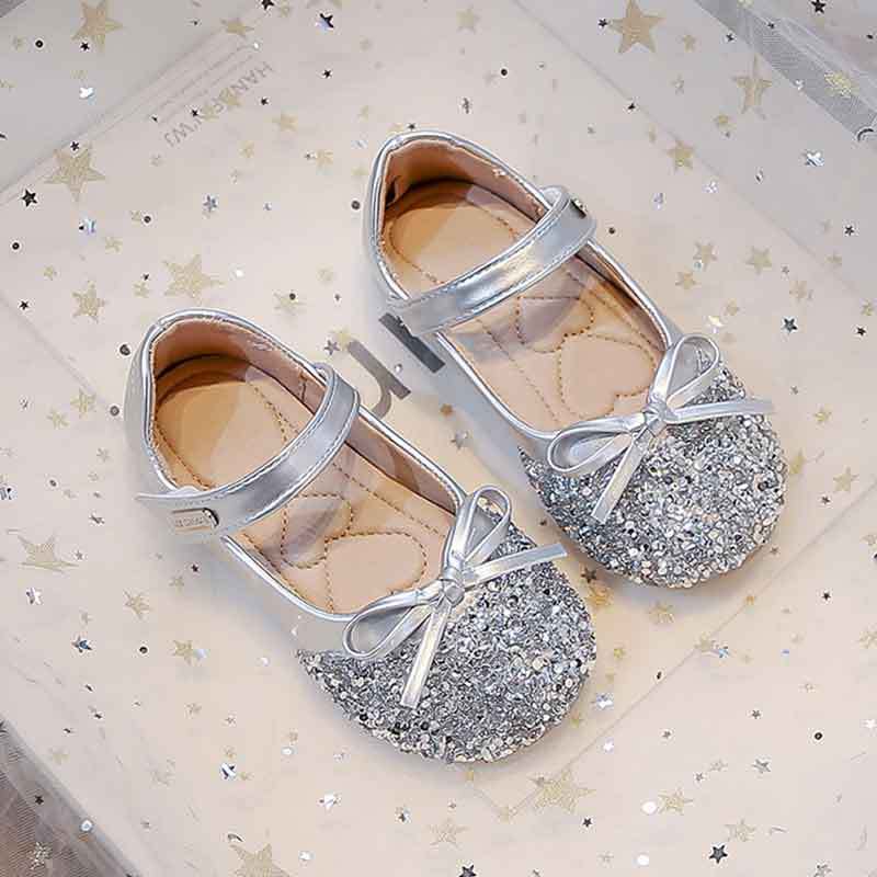 Девочки хрустальные туфли 2025 лето новые мультяшные туфли принцессы маленькие кожаные туфли детские детские с мягкой подошвой туфельки маленькой принцессы 25 серебряный
Девочки хрустальные туфли 2025 лето новые мультяшные туфли принцессы маленькие кожаные туфли детские детские с мягкой подошвой туфельки маленькой принцессы 25 серебряный