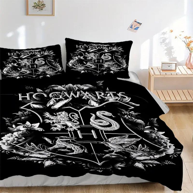 3pcs Hogwarts Crest Comforter Set - Four Seasons Home High,Machine Washable Bedspread with Pillowcases (No Filling) yy250909060 135x200cm
3pcs Hogwarts Crest Comforter Set - Four Seasons Home High,Machine Washable Bedspread with Pillowcases (No Filling) yy250909060 135x200cm