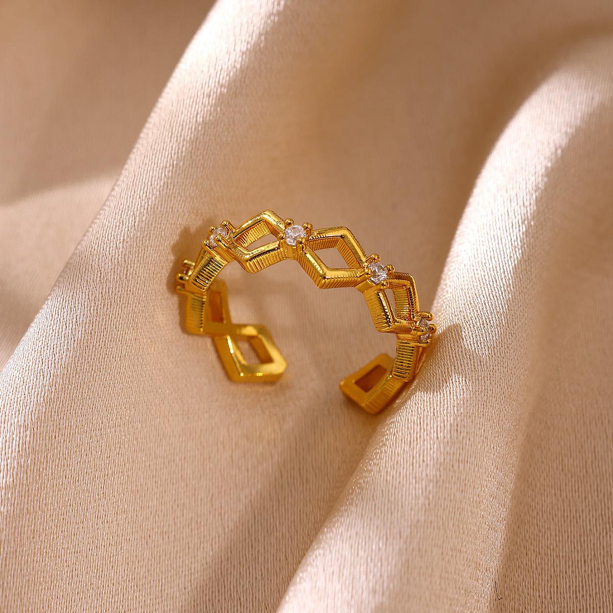 Shining Square Zircon Rings For Women Waterproof 2026 New Creative With Heart Pendant Ring Birthday Party Jewelry Aesthetic Gift
Shining Square Zircon Rings For Women Waterproof 2026 New Creative With Heart Pendant Ring Birthday Party Jewelry Aesthetic Gift