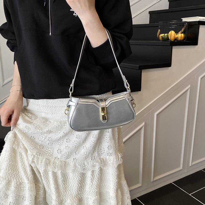 Niche texture underarm bag women s bag new simple shoulder small square bag versatile messenger bag baguette bag белый
Niche texture underarm bag women s bag new simple shoulder small square bag versatile messenger bag baguette bag белый