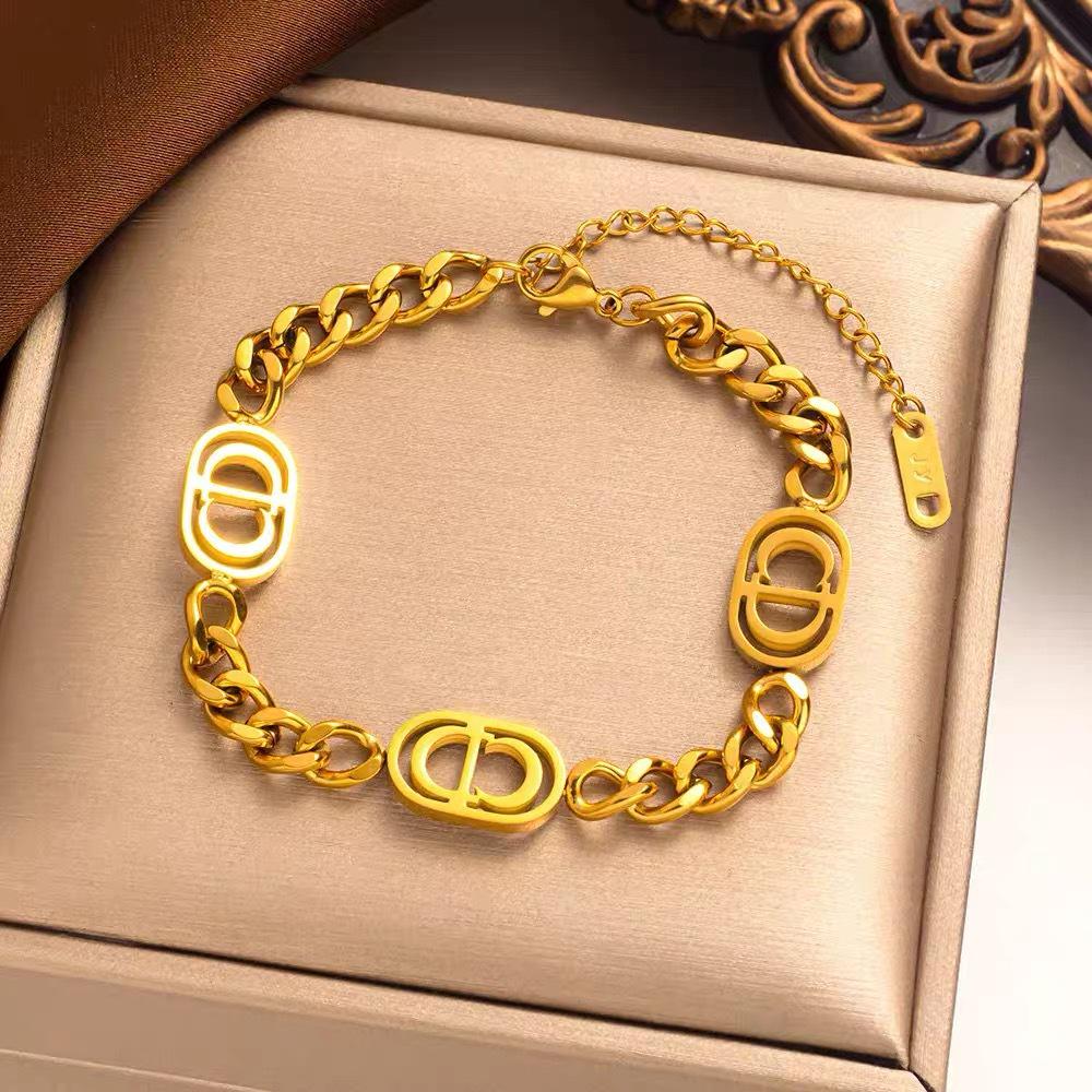 2025 Titanium Steel Non-Fading Luxury Bracelet - European & American Cuban CD Letter Tank Chain Style Gold Plated
2025 Titanium Steel Non-Fading Luxury Bracelet - European & American Cuban CD Letter Tank Chain Style Gold Plated