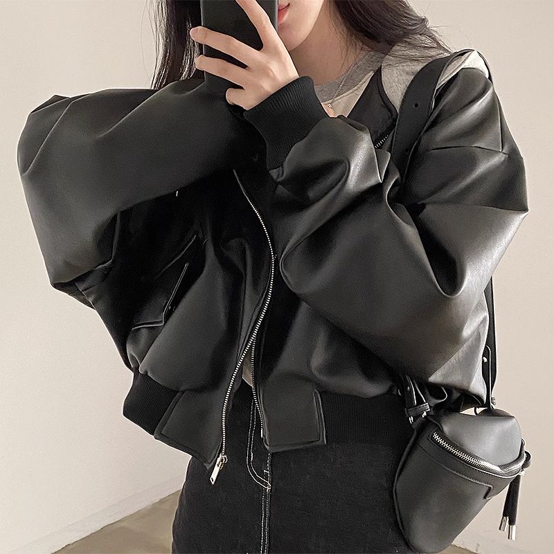 Chic Double Pockets Loose Leather Coat Fake Two-Piece Black All yards
Chic Double Pockets Loose Leather Coat Fake Two-Piece Black All yards