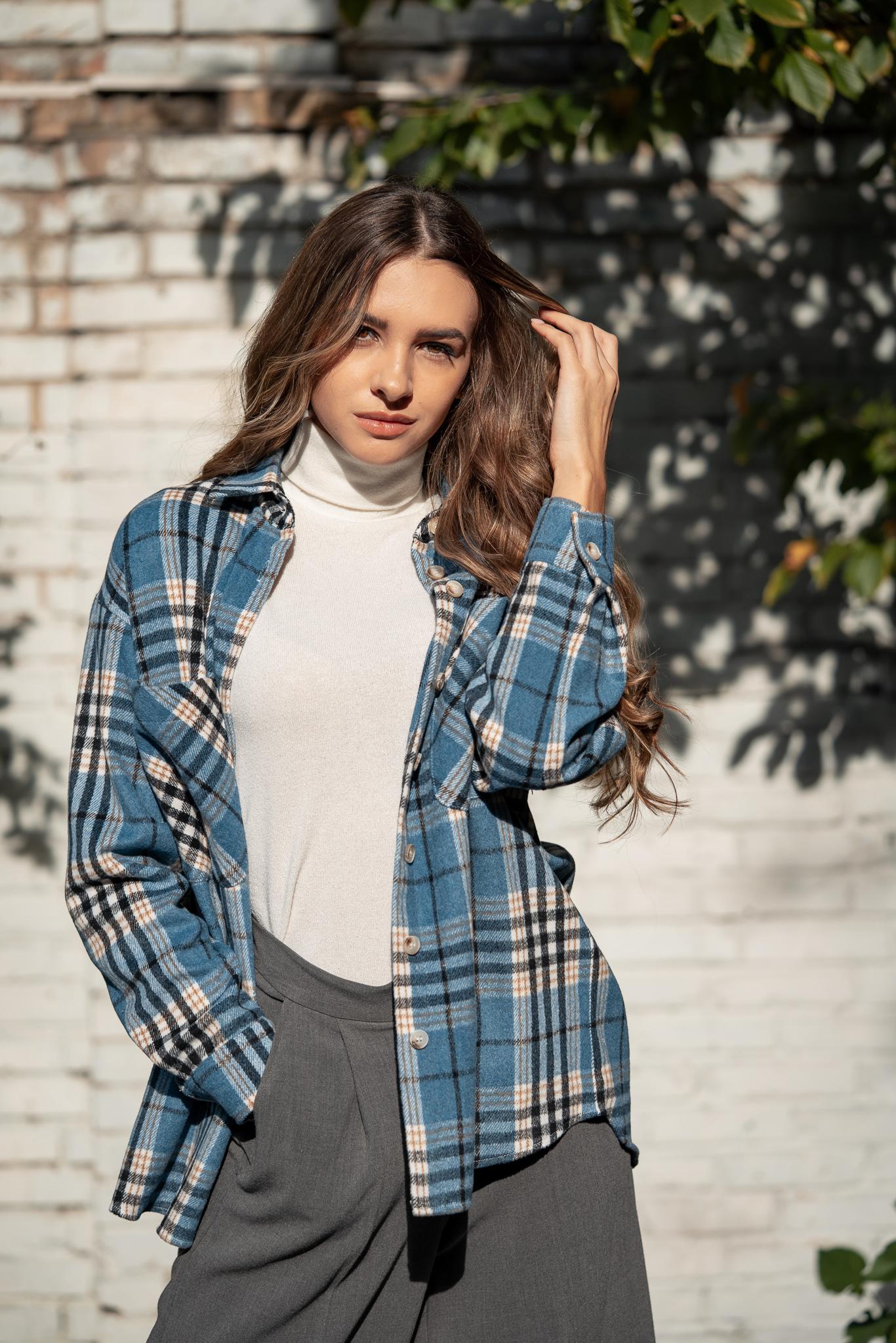 Оверсайз сорочка у клітку вільна 38 синьо сірого кольору
Оверсайз сорочка у клітку вільна 38 синьо сірого кольору