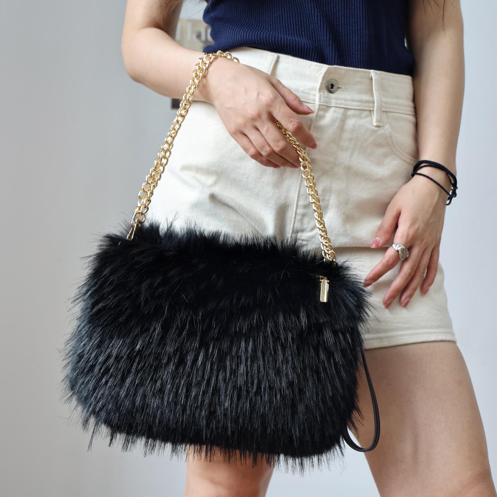 Luxury Faux Fur Clutch Purse Handbags for Women Winter Plush Chain Underarm Bags Female Furry Shoulder Crossbody Bag Phone Pouch
Luxury Faux Fur Clutch Purse Handbags for Women Winter Plush Chain Underarm Bags Female Furry Shoulder Crossbody Bag Phone Pouch