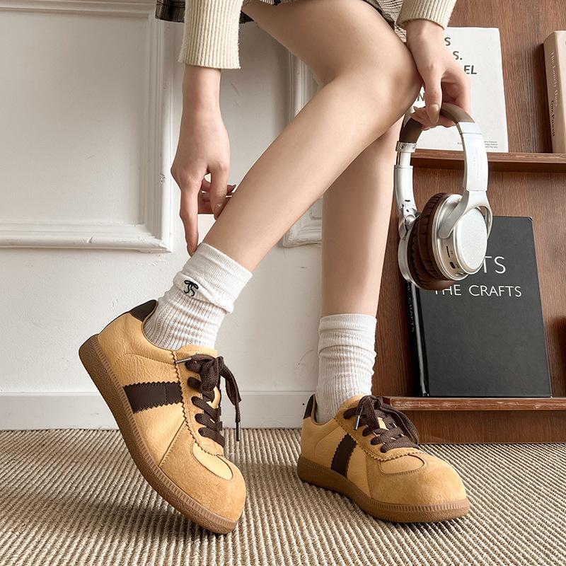 Cute big head German training shoes women s spring and summer new cute retro round head little white shoes flat leather casual board shoes 35 рожевий
Cute big head German training shoes women s spring and summer new cute retro round head little white shoes flat leather casual board shoes 35 рожевий