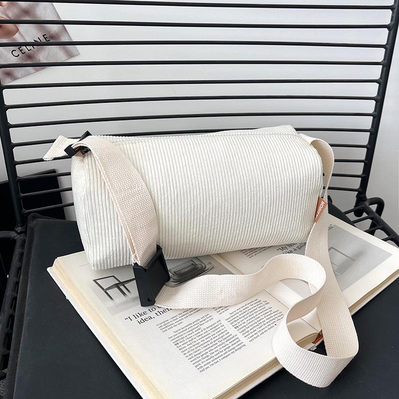 Органайзер для макияжа из вельвета большой вместимости и сумка-кроссбоди 13x13x28 cm белый
Органайзер для макияжа из вельвета большой вместимости и сумка-кроссбоди 13x13x28 cm белый