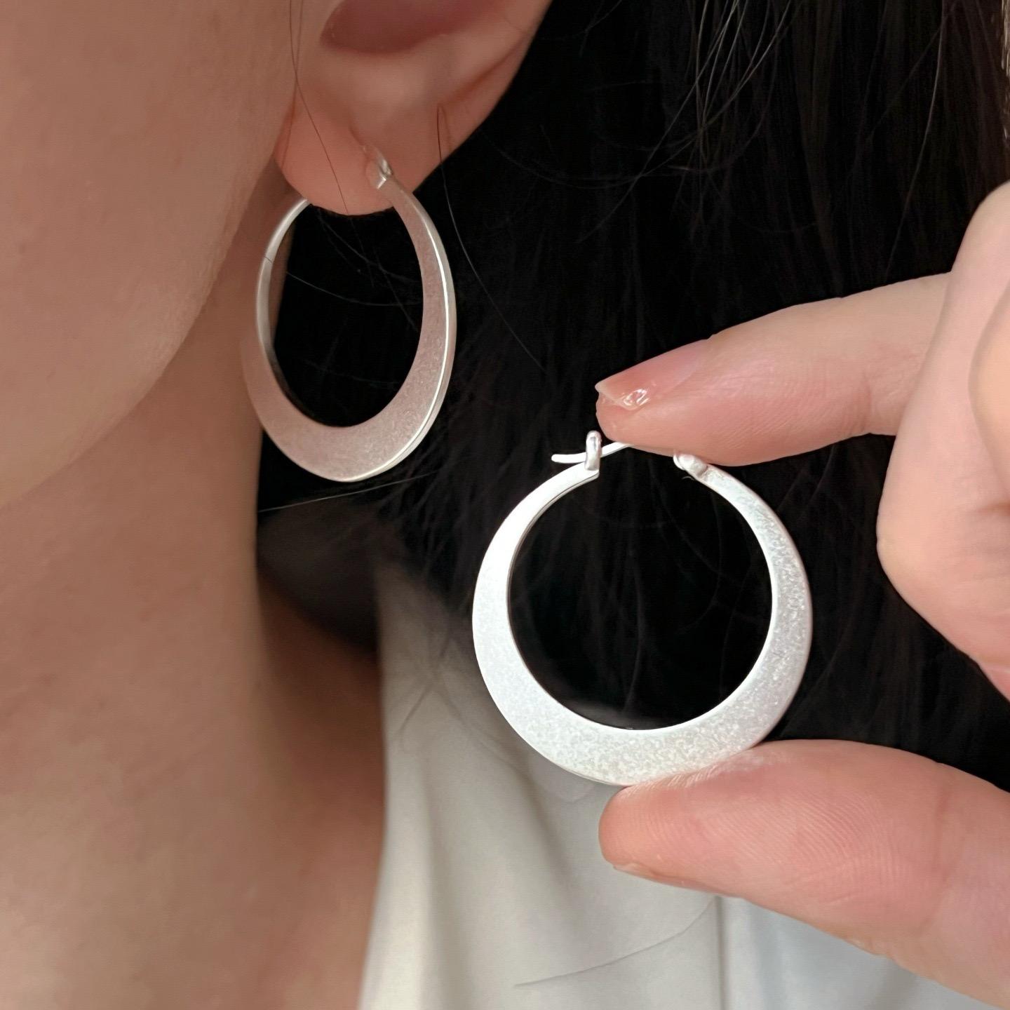 925 Sterling Silver Earrings For Women Trendy Geometric Big Round Earring Jewelry Prevent Allergy Party Gift Accessories
925 Sterling Silver Earrings For Women Trendy Geometric Big Round Earring Jewelry Prevent Allergy Party Gift Accessories