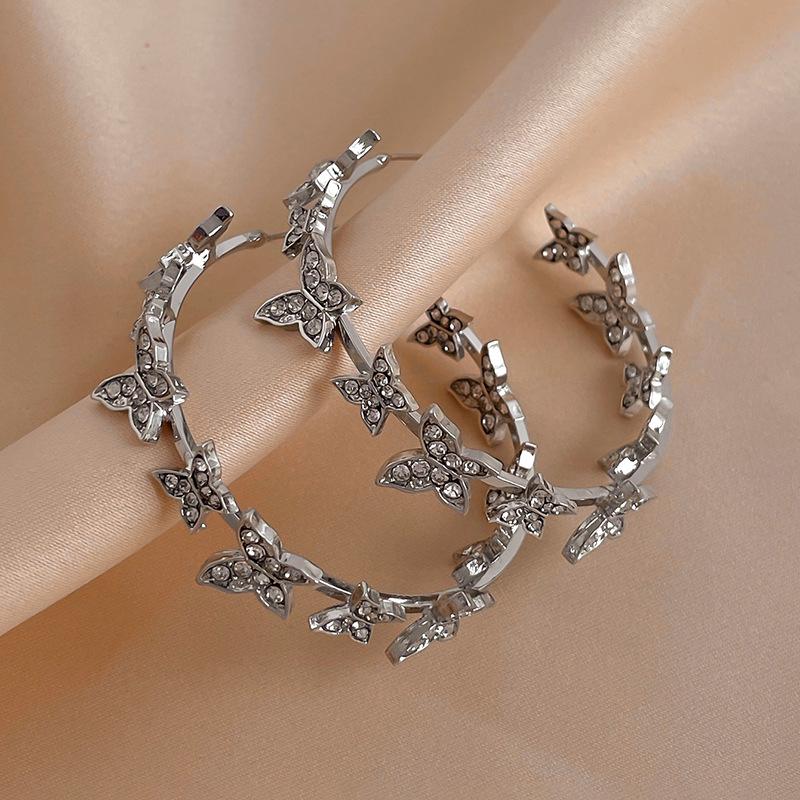 Elegant Diamond-Studded Butterfly Hoop Earrings - Silver Needle, High-End Fashion, European & American Style
Elegant Diamond-Studded Butterfly Hoop Earrings - Silver Needle, High-End Fashion, European & American Style