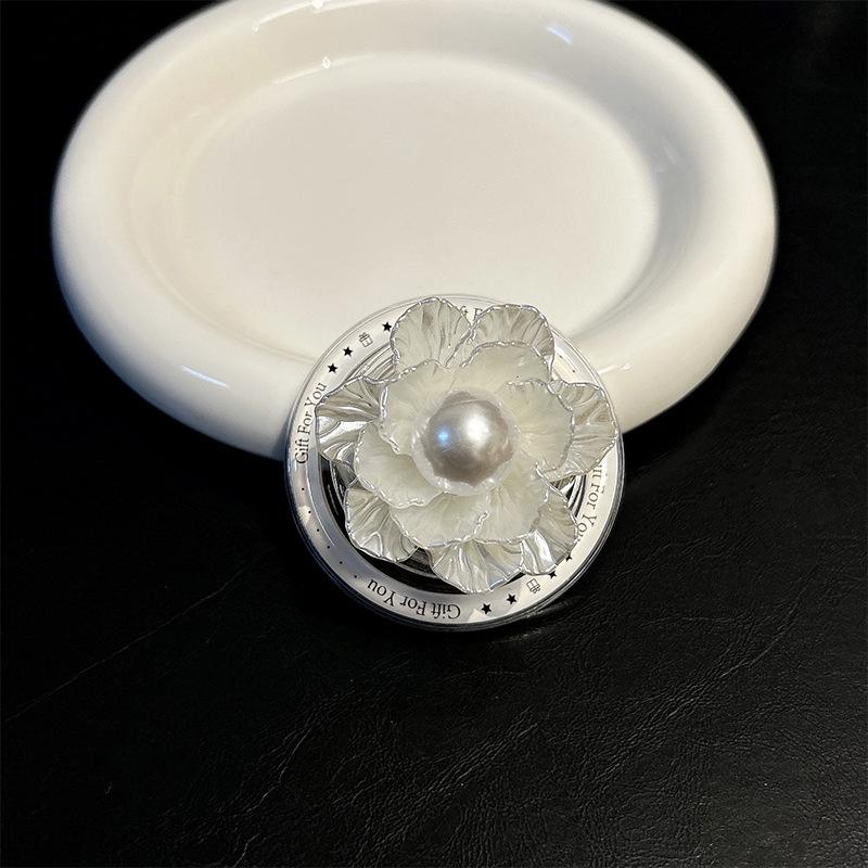 Pearl Shell Flower Small Fresh Back Sticker Mobile Phone Airbag Bracket Magnetic Suction Women S Desktop Bracket Watching Drama
Pearl Shell Flower Small Fresh Back Sticker Mobile Phone Airbag Bracket Magnetic Suction Women S Desktop Bracket Watching Drama