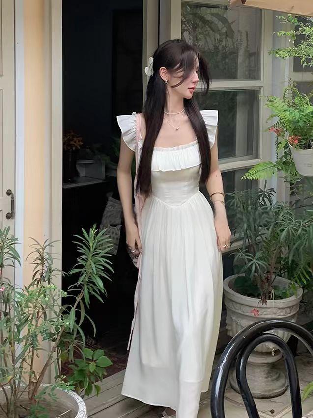 Платье без рукавов с квадратным вырезом и оборками: Летнее макси в корейском стиле с облегающим кроем по талии Medium
Платье без рукавов с квадратным вырезом и оборками: Летнее макси в корейском стиле с облегающим кроем по талии Medium