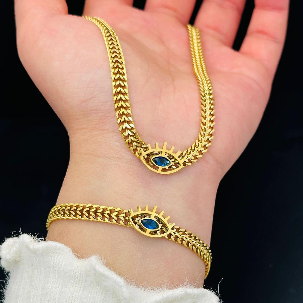 Niche Design Deep Blue Diamond Evil Eye Necklace with Oval Pendant on Titanium Steel Chain
Niche Design Deep Blue Diamond Evil Eye Necklace with Oval Pendant on Titanium Steel Chain