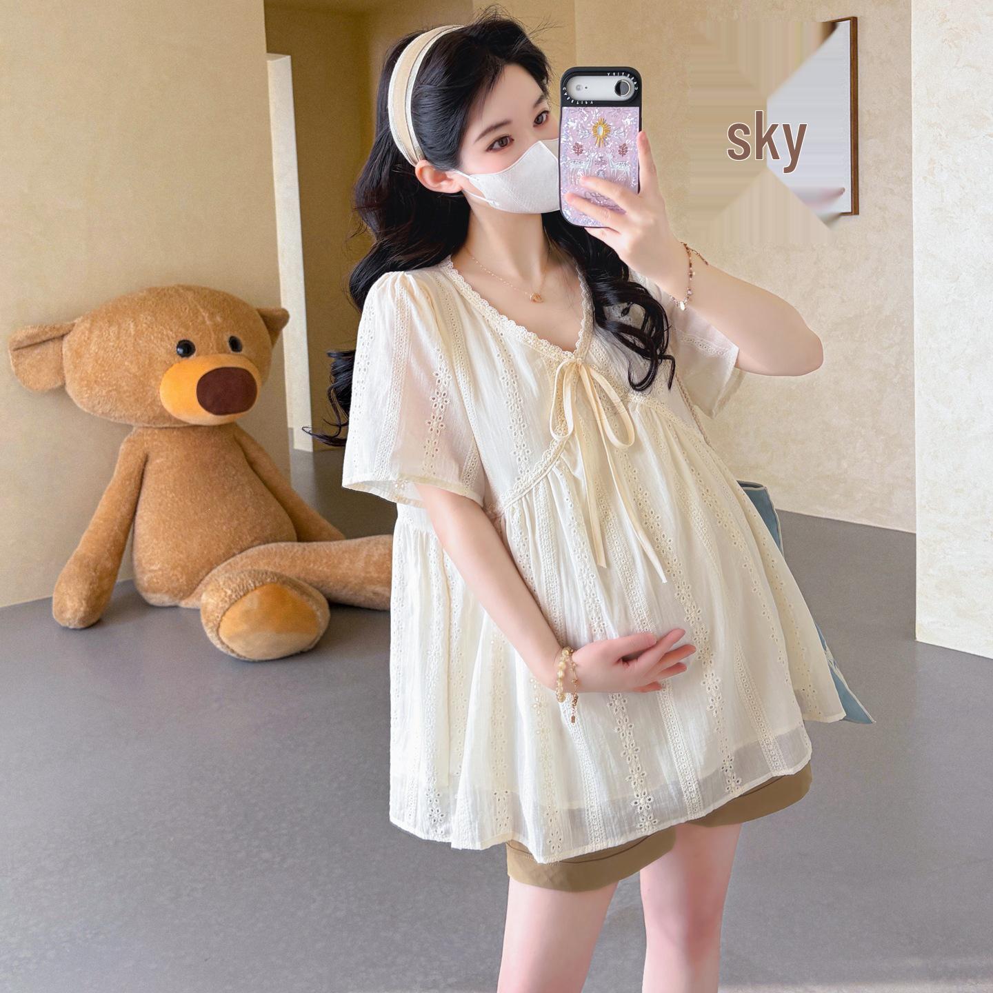 2026 Summer Maternity V-neck Lace Embroidered Doll Top + Belly Support Shorts 2XL
2026 Summer Maternity V-neck Lace Embroidered Doll Top + Belly Support Shorts 2XL
