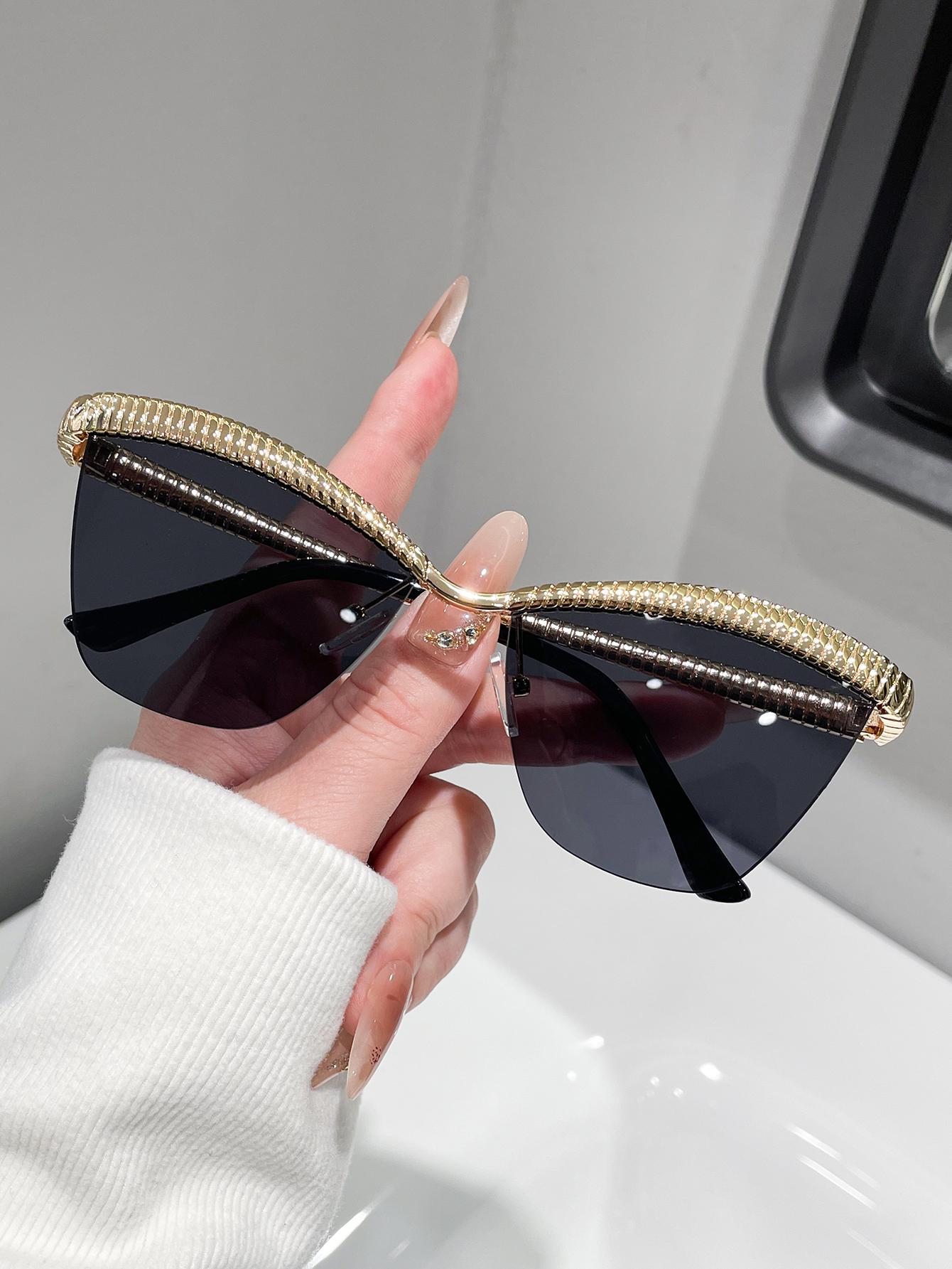 1PC Unisex Fashionable Frameless Sunglasses with Integrated Chain Design Street Photography Essential Travel Accessory чёрный
1PC Unisex Fashionable Frameless Sunglasses with Integrated Chain Design Street Photography Essential Travel Accessory чёрный