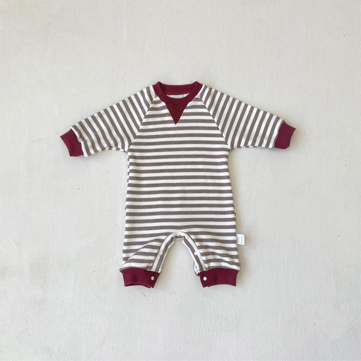 Striped Color Block Infant One-Piece Romper with Snap Crotch, Plus Velvet, Warm and Fashionable Winter Suit for Babies and Toddlers 73 cm
Striped Color Block Infant One-Piece Romper with Snap Crotch, Plus Velvet, Warm and Fashionable Winter Suit for Babies and Toddlers 73 cm