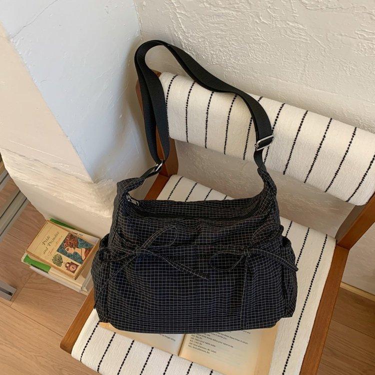 Fashionable Nylon Plaid Texture Crossbody Bag Casual and Versatile Small and Unique Hobo Bag Luxury Brand Designer Bags
Fashionable Nylon Plaid Texture Crossbody Bag Casual and Versatile Small and Unique Hobo Bag Luxury Brand Designer Bags