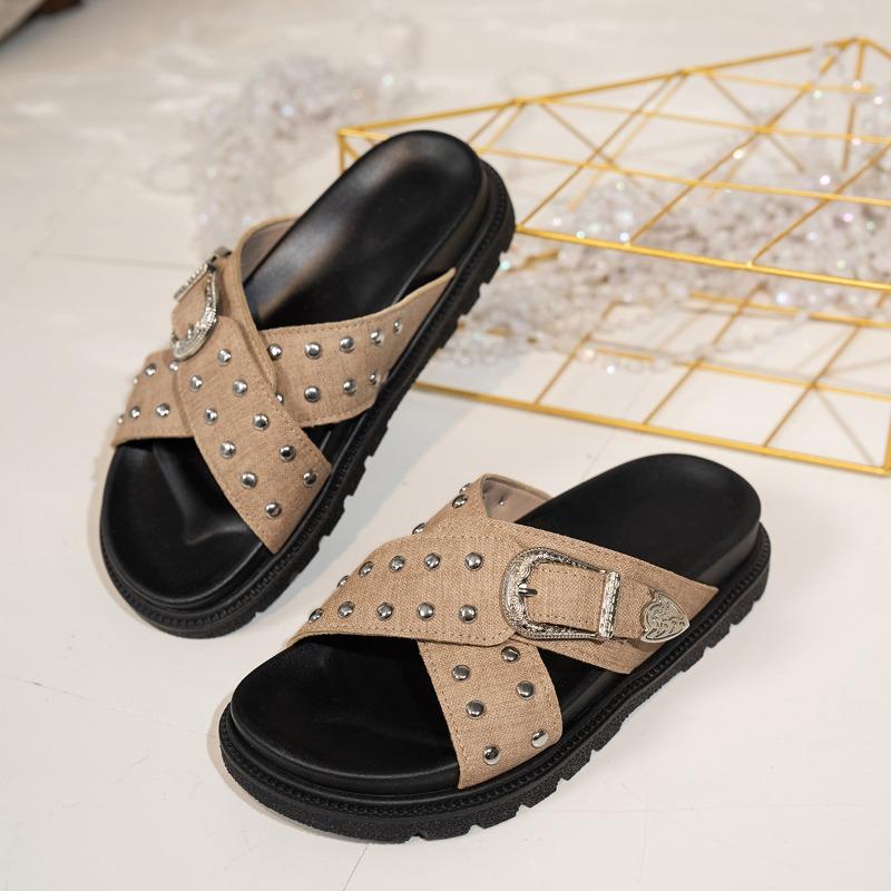 Fashion Summer New Platform Slippers Women Fashion Round Head Open Toe Rivet Metal Buckle Anti-slip Wear-resistant Flat Sandals 35
Fashion Summer New Platform Slippers Women Fashion Round Head Open Toe Rivet Metal Buckle Anti-slip Wear-resistant Flat Sandals 35