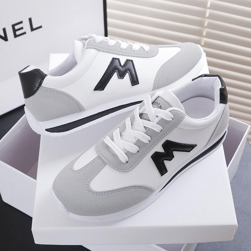 2025 autumn sports and leisure shoes Internet celebrity new Forrest Gump shoes women s white shoes versatile comfortable running shoes single shoes 41 чорний
2025 autumn sports and leisure shoes Internet celebrity new Forrest Gump shoes women s white shoes versatile comfortable running shoes single shoes 41 чорний