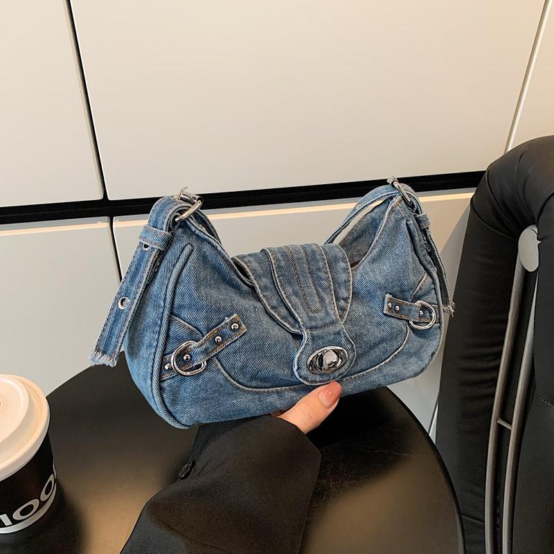 Fashion Denim Design Women Bag Women Hobos Messenger Bag Vintage Trends Women Shopping Bag For Women Shoulder Bags 26cmX14cmX8cm
Fashion Denim Design Women Bag Women Hobos Messenger Bag Vintage Trends Women Shopping Bag For Women Shoulder Bags 26cmX14cmX8cm