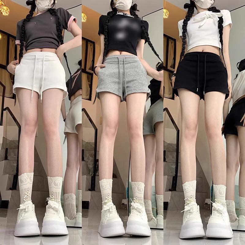 Spicy Girl Black Elastic Waist Slit Shorts - Women s Autumn Casual Straight-Leg Fashion Outerwear 2XL чорний
Spicy Girl Black Elastic Waist Slit Shorts - Women s Autumn Casual Straight-Leg Fashion Outerwear 2XL чорний