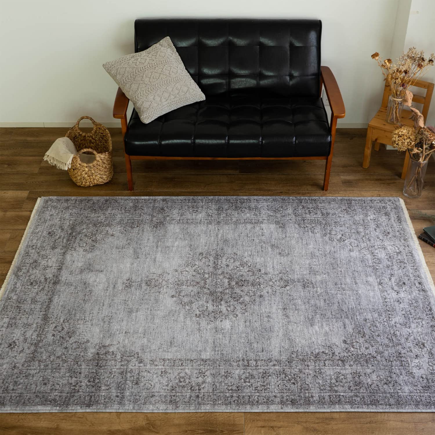 Sayan Sayan Vintage Style Classic Pattern Charme Rug Tatami 140 x 200 Темно-серый 1,5
Sayan Sayan Vintage Style Classic Pattern Charme Rug Tatami 140 x 200 Темно-серый 1,5