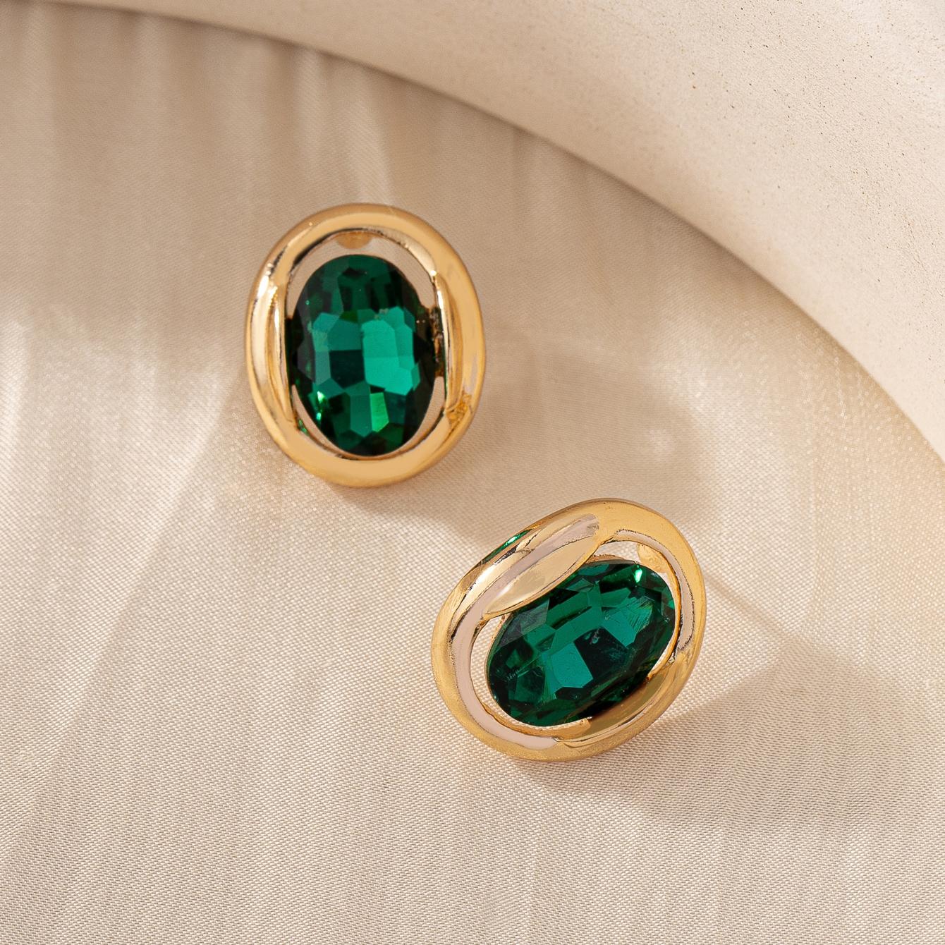 A Pair of Luxurious Glass-Encrusted Zinc Alloy Stud Earrings, Vintage Earrings Suitable for Daily Wear and Weddings зелений
A Pair of Luxurious Glass-Encrusted Zinc Alloy Stud Earrings, Vintage Earrings Suitable for Daily Wear and Weddings зелений