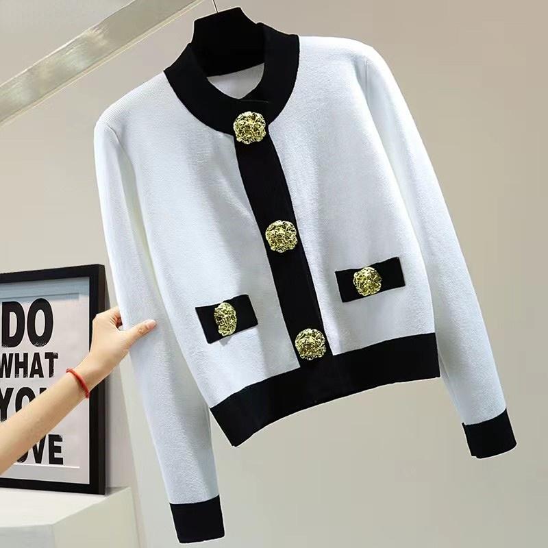 Бренд-дизайнер, стильный элегантный вязаный свитер, женский кардиган с золотыми пуговицами, винтажные шикарные модные джемперы контрастного цвета
Бренд-дизайнер, стильный элегантный вязаный свитер, женский кардиган с золотыми пуговицами, винтажные шикарные модные джемперы контрастного цвета