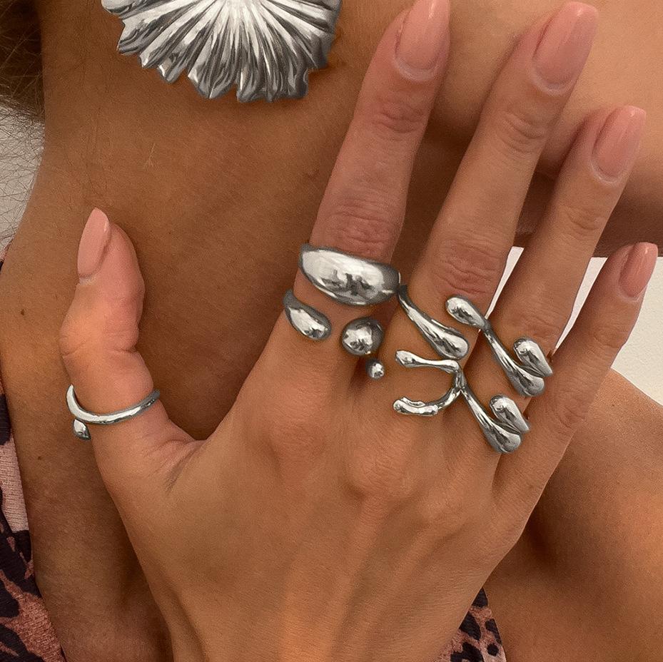 6PCS Liquid Metal Irregular Opening Ring for Women and Men Punk Lava Water Droplet Design Smooth Gold Color Finger Rings Zircon
6PCS Liquid Metal Irregular Opening Ring for Women and Men Punk Lava Water Droplet Design Smooth Gold Color Finger Rings Zircon