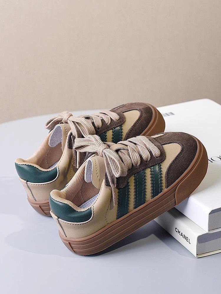 Моральные тренировочные туфли для девочек 2025 весна и осень новые одноклассники повседневные спортивные туфли детская обувь для мальчиков среднего и большого возраста кеды 26
Моральные тренировочные туфли для девочек 2025 весна и осень новые одноклассники повседневные спортивные туфли детская обувь для мальчиков среднего и большого возраста кеды 26