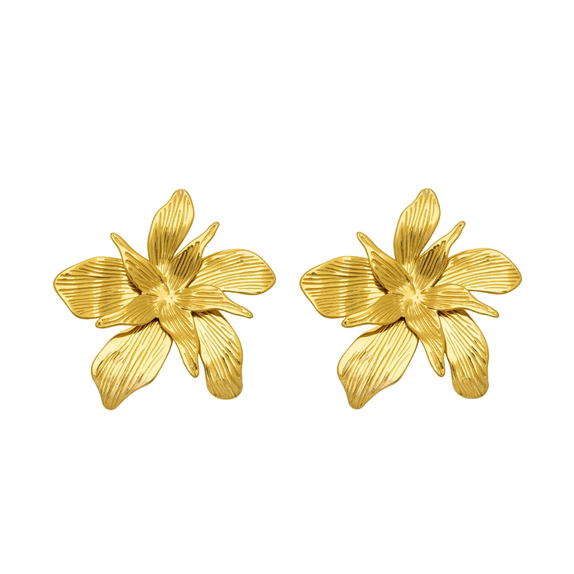 Pendientes de flores grandes estilo vintage, joyería elegante chapada en oro para mujer
Pendientes de flores grandes estilo vintage, joyería elegante chapada en oro para mujer