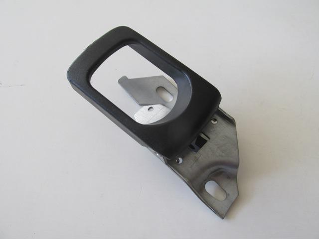 For Hyundai H100 Minibus 1997 2008 Front Door Interior Opening Handle Right Black 82620-43301AQ
For Hyundai H100 Minibus 1997 2008 Front Door Interior Opening Handle Right Black 82620-43301AQ