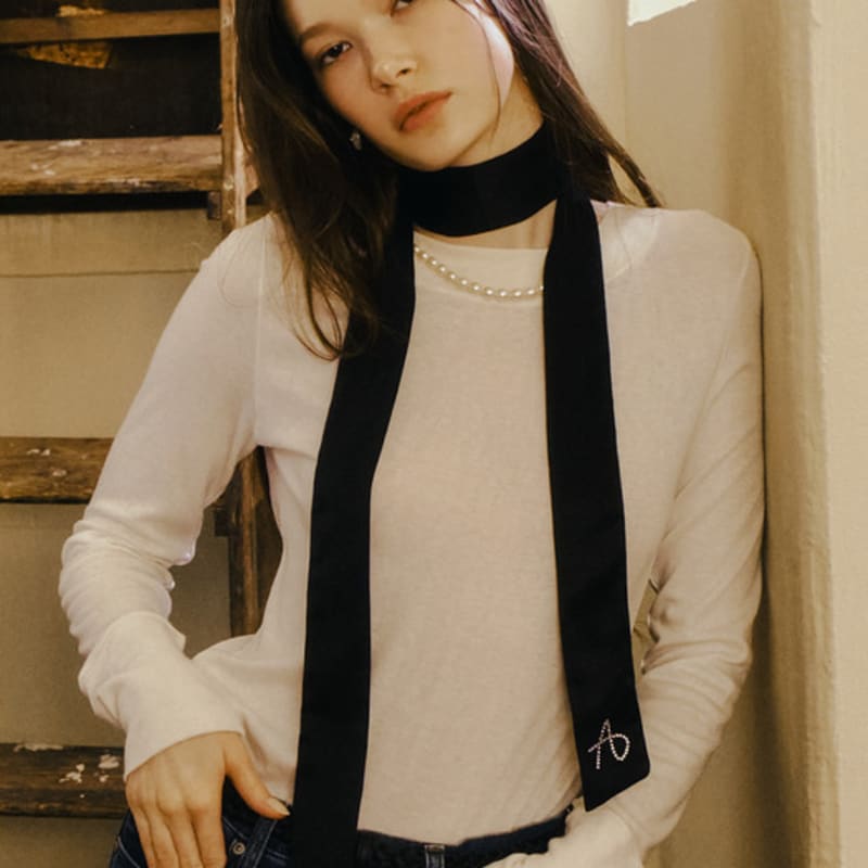 August Harmony Skinny Scarf _3 COLORS ivory
August Harmony Skinny Scarf _3 COLORS ivory