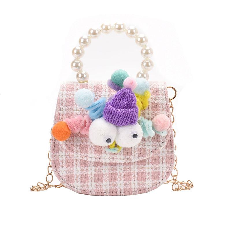 Adorable Cartoon Doll Pearl Handheld Bag For Girls And Boys Stylish Spring Design рожевий
Adorable Cartoon Doll Pearl Handheld Bag For Girls And Boys Stylish Spring Design рожевий