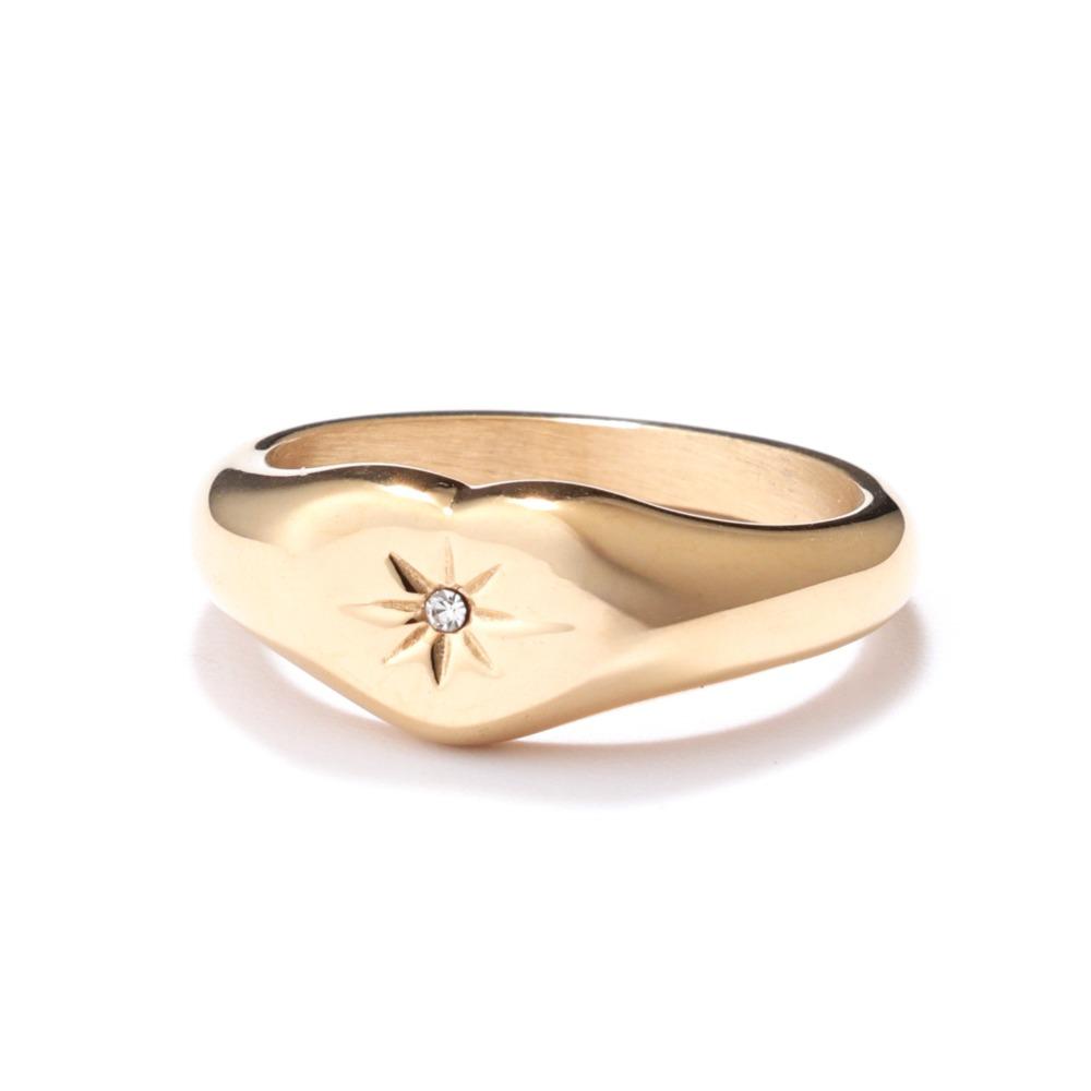 Sunflower Titanium Steel Ring Polished Finish Durable Jewelry Gift for Women Trendy Design Size 13
Sunflower Titanium Steel Ring Polished Finish Durable Jewelry Gift for Women Trendy Design Size 13