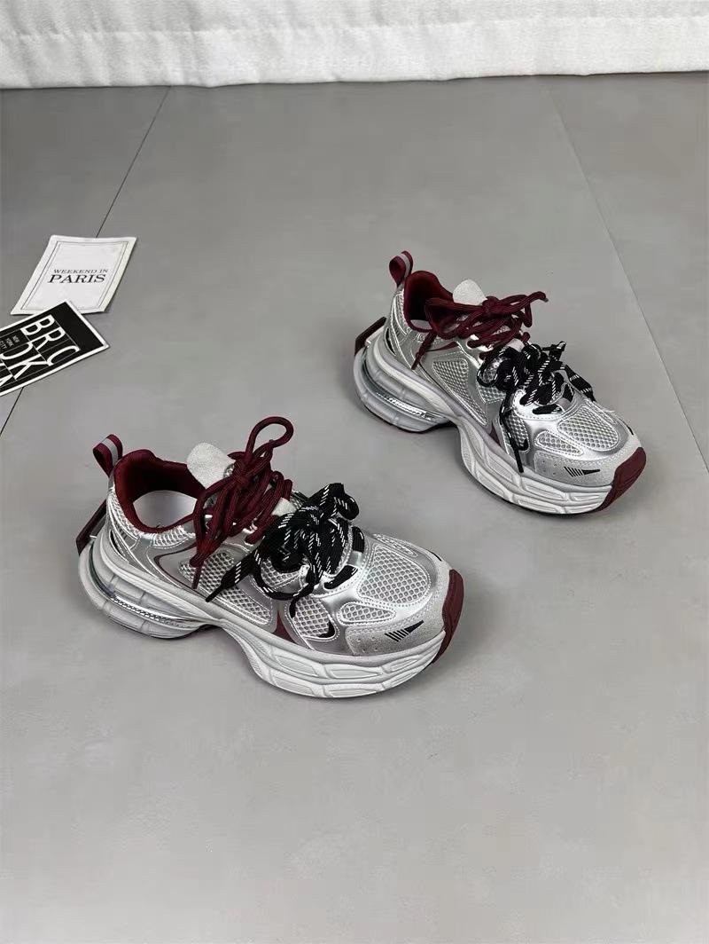 Leather platform dad shoes for women 2025 autumn new Korean version breathable and versatile, lightweight and non-slip casual sports shoes tide 35
Leather platform dad shoes for women 2025 autumn new Korean version breathable and versatile, lightweight and non-slip casual sports shoes tide 35