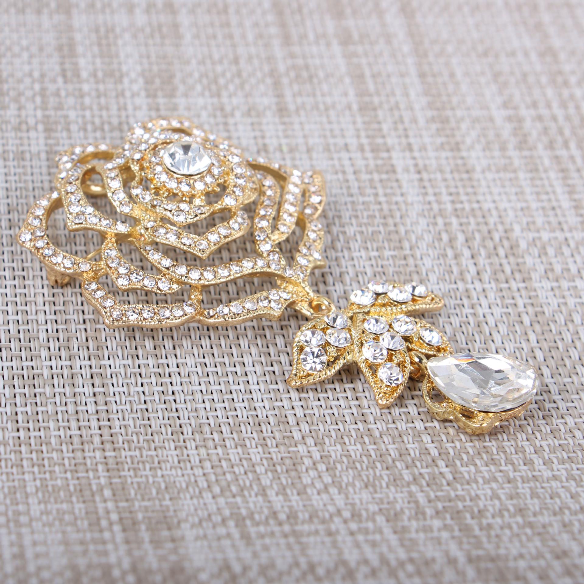 Брошь с кристаллами в виде розы, модная женская подвеска двойного назначения, костюм, большая одежда, аксессуары, одежда золотой
Брошь с кристаллами в виде розы, модная женская подвеска двойного назначения, костюм, большая одежда, аксессуары, одежда золотой