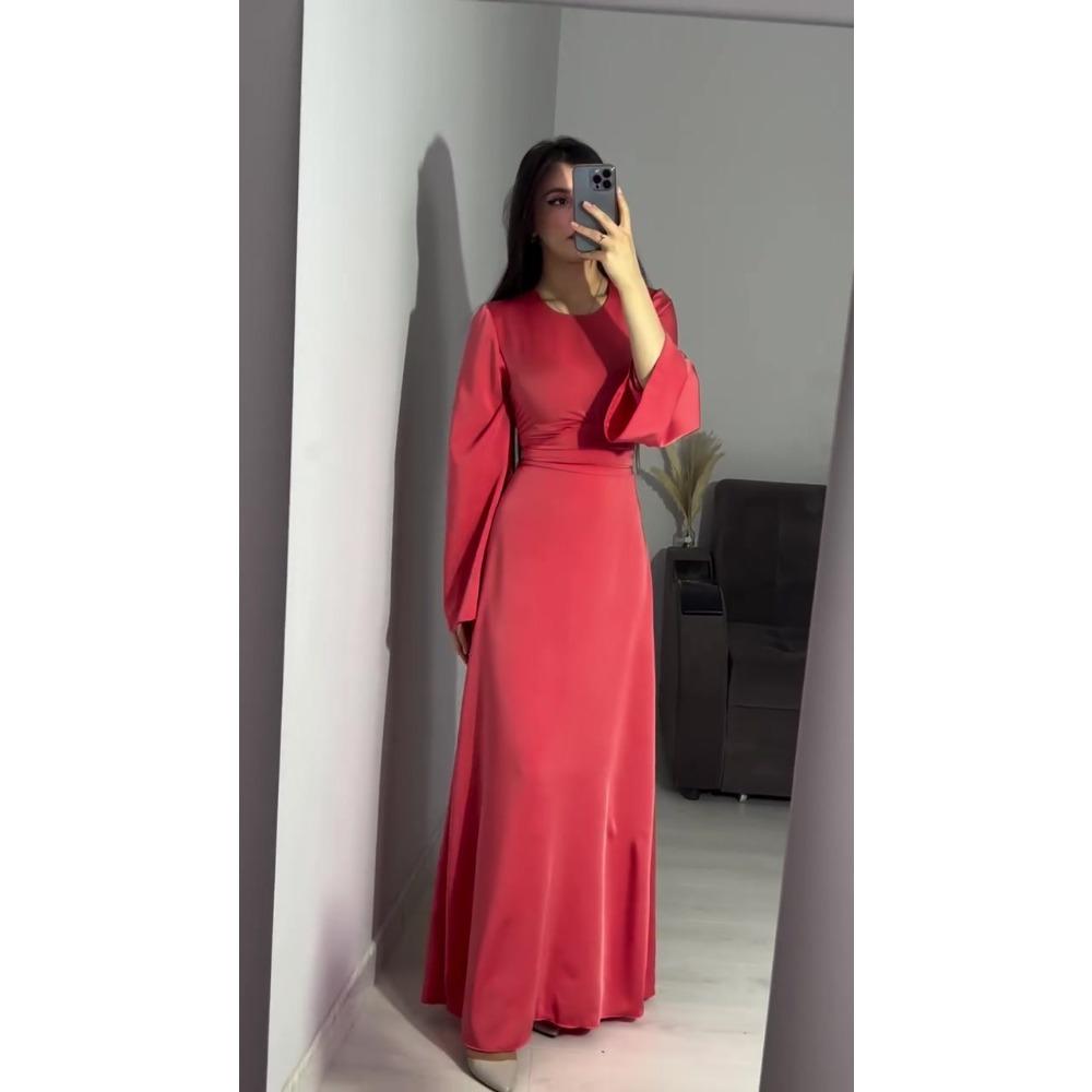 Модный атласный комплект из двух предметов: женский топ с нерегулярным рукавом «летучая мышь» + юбка-бюстье с высокой талией, женский наряд XXL
Модный атласный комплект из двух предметов: женский топ с нерегулярным рукавом «летучая мышь» + юбка-бюстье с высокой талией, женский наряд XXL