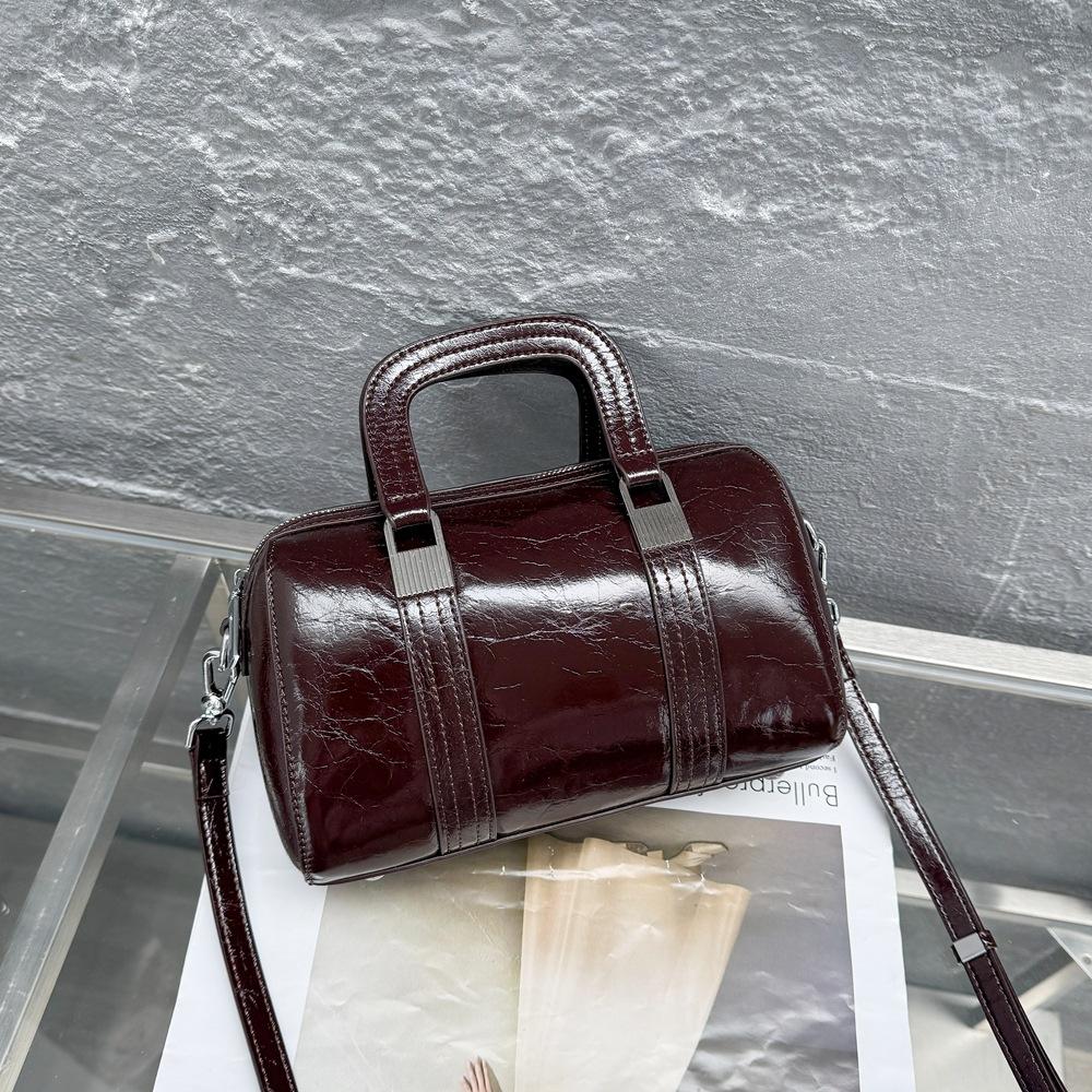 Large-capacity Boston Bag Single-shoulder Crossbody Bag Women s Bag Simple Genuine Leather Handbag One Size хакі
Large-capacity Boston Bag Single-shoulder Crossbody Bag Women s Bag Simple Genuine Leather Handbag One Size хакі
