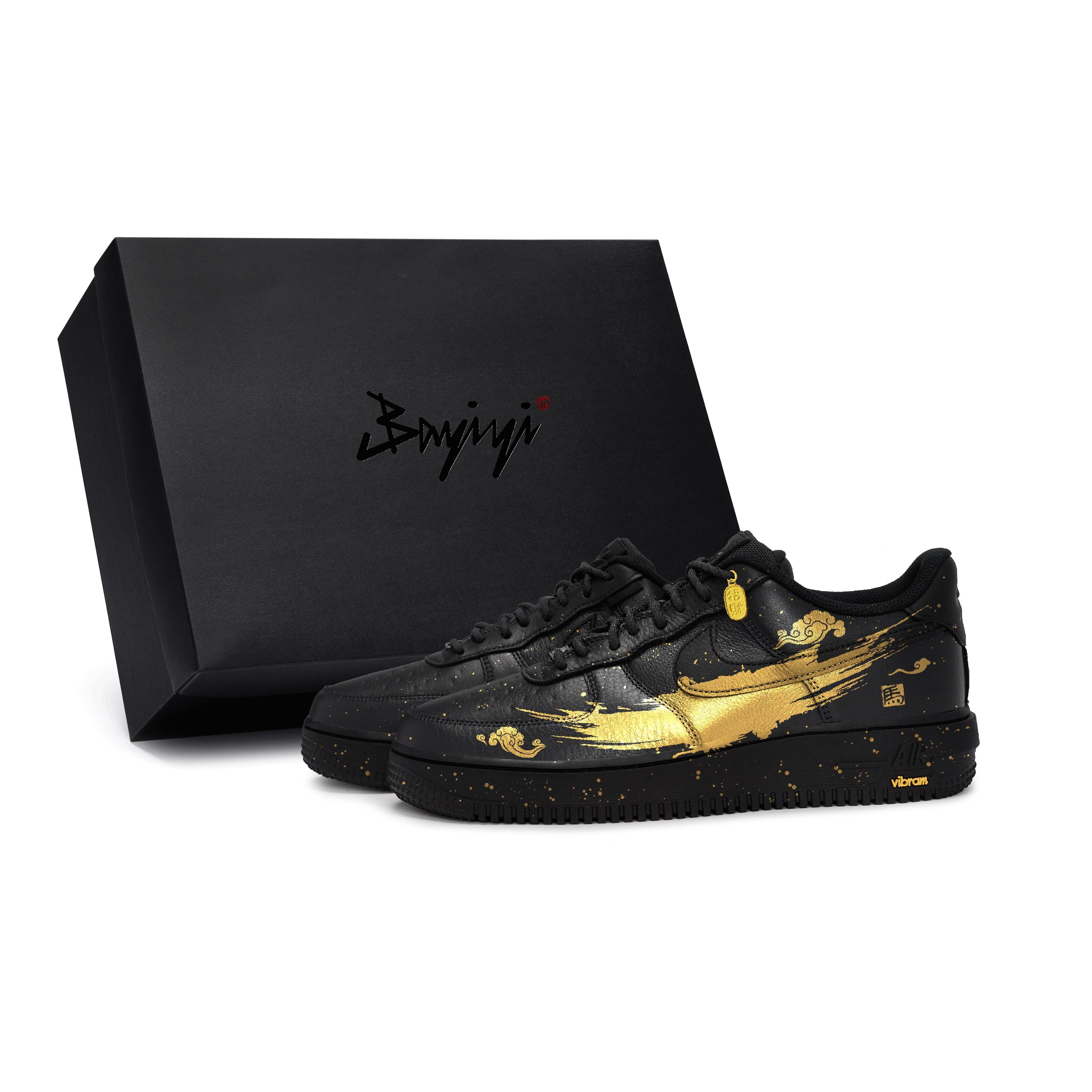 Nike Air Force 1 811 Manufacturing, New Era, Special Shoe Box Slip Resistant Low top Skateboard Shoes Men s Black Gold HV5953-001(Team80-S-BOX) 42
Nike Air Force 1 811 Manufacturing, New Era, Special Shoe Box Slip Resistant Low top Skateboard Shoes Men s Black Gold HV5953-001(Team80-S-BOX) 42