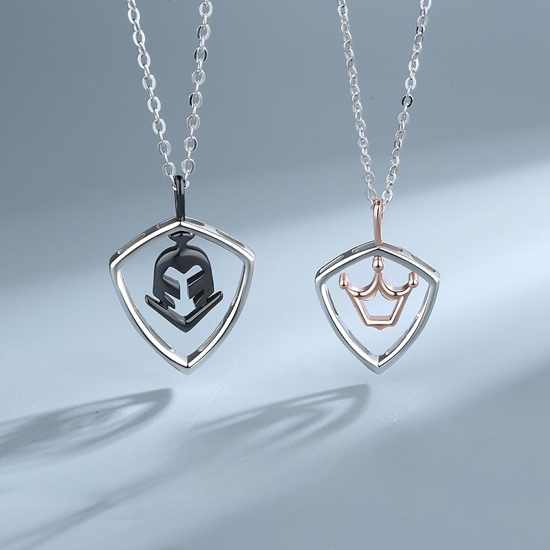 Original princess and knight couple necklace, a pair of male and female Korean version niche design pendant for gift
Original princess and knight couple necklace, a pair of male and female Korean version niche design pendant for gift