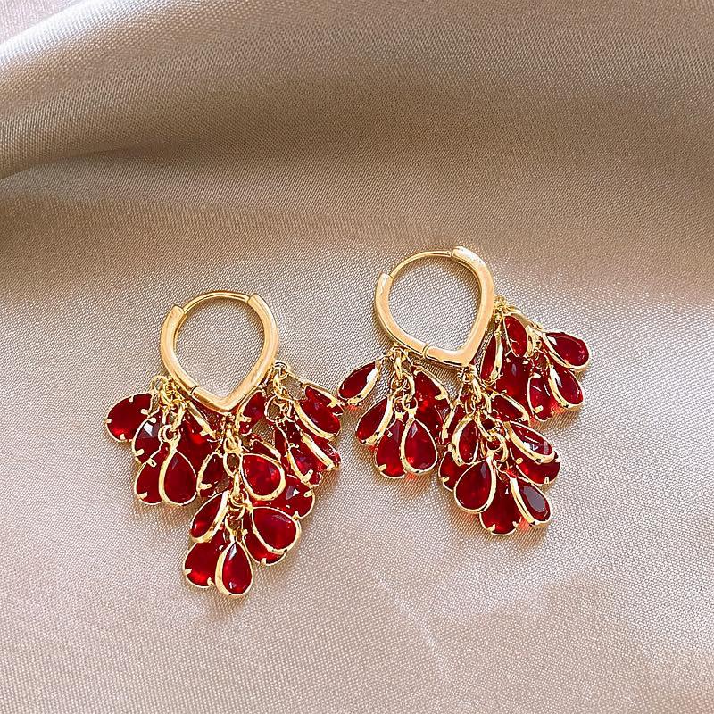 K real gold electroplated water drop fringed ear buckle simple fashion earrings light luxury high sense earrings design sense niche
K real gold electroplated water drop fringed ear buckle simple fashion earrings light luxury high sense earrings design sense niche