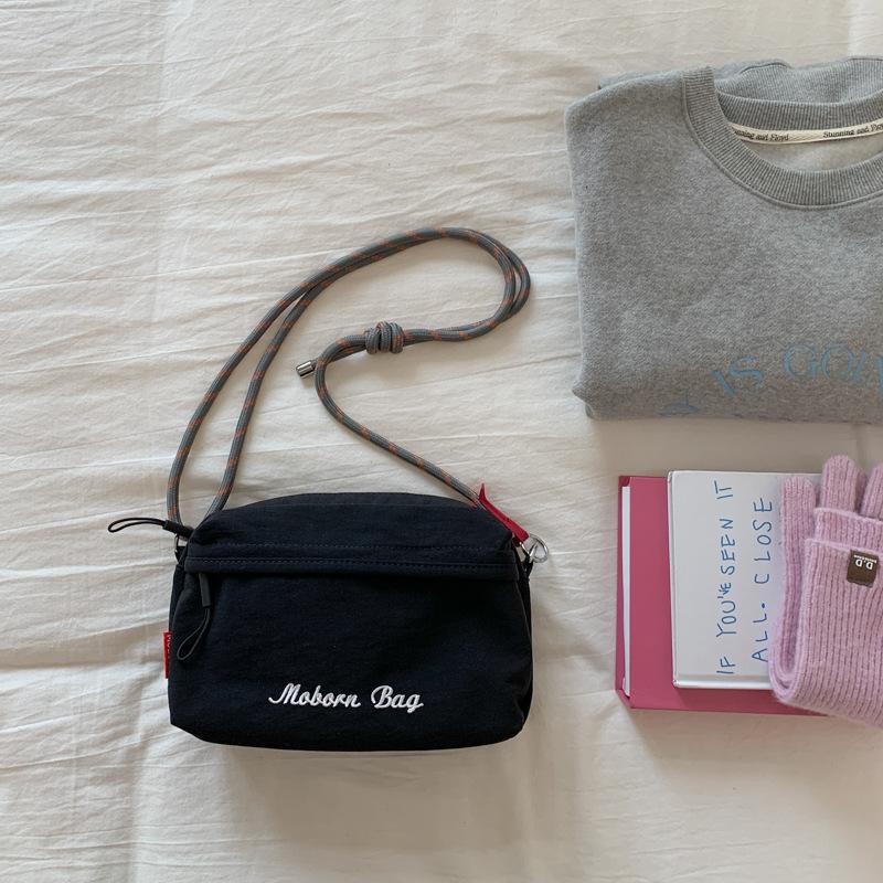 ins super fire versatile small bag women s bag 2025 new canvas bag autumn and winter small fresh and cute girl messenger bag чорний
ins super fire versatile small bag women s bag 2025 new canvas bag autumn and winter small fresh and cute girl messenger bag чорний