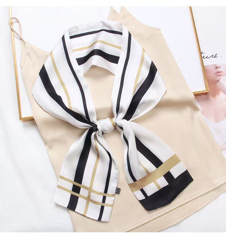 Длинный шелковый шарф женский летний маленький шелковый шарф печать имитация шелковой переплетной сумки стример профессиональный маленький шарф 16*145CM
Длинный шелковый шарф женский летний маленький шелковый шарф печать имитация шелковой переплетной сумки стример профессиональный маленький шарф 16*145CM