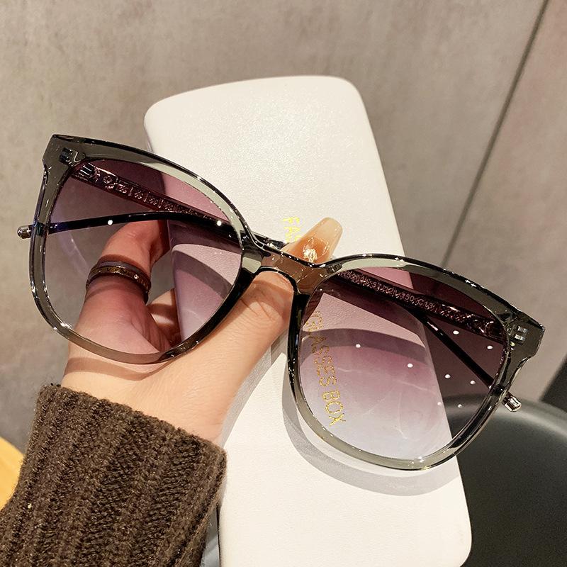Sunglasses Men S And Women S Same Polarized Sunglasses Progressive Two-Color Tr90 Frame Sunglasses Advanced Sense
Sunglasses Men S And Women S Same Polarized Sunglasses Progressive Two-Color Tr90 Frame Sunglasses Advanced Sense