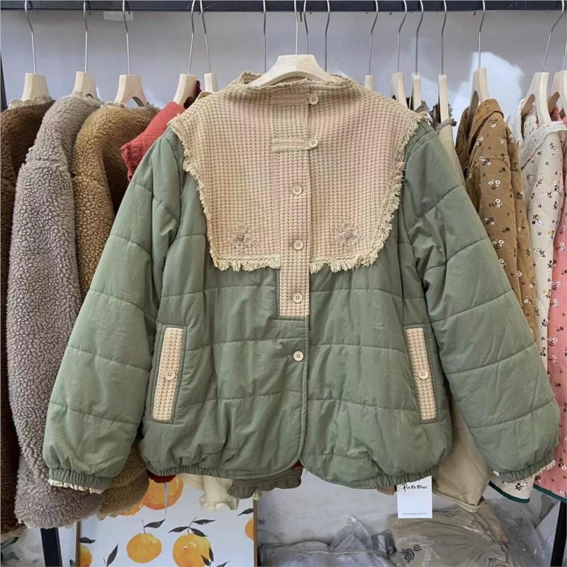 Johnature Forest Splicing Embroidery Tassel Thickened Clothes Women Winter Loose Versatile Warm Women Coats One Size зелений
Johnature Forest Splicing Embroidery Tassel Thickened Clothes Women Winter Loose Versatile Warm Women Coats One Size зелений