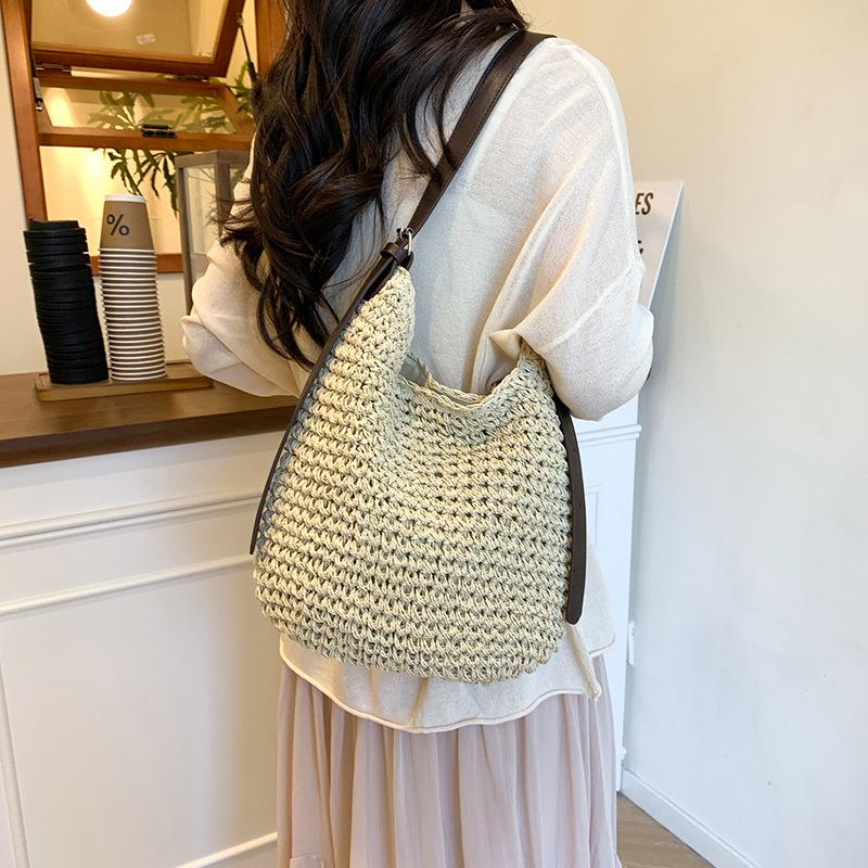 Casual straw woven bag women s 2025 new high-end texture niche large-capacity messenger woven bucket bag хакі
Casual straw woven bag women s 2025 new high-end texture niche large-capacity messenger woven bucket bag хакі